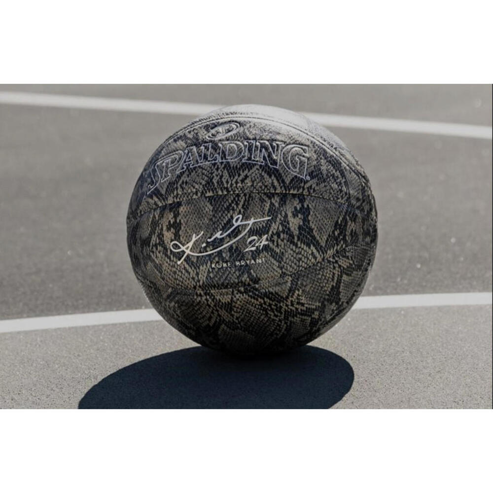 SPALDING X KOBE BRYANT 94 SILVER SERIES SNAKE SKIN BASKETBALL 100% AUTHENTIC 🏀 - Picture 9 of 9